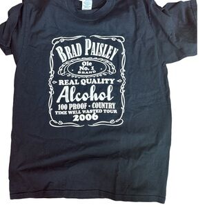 SOLD!!Brad Paisley Size Lg Tshirt